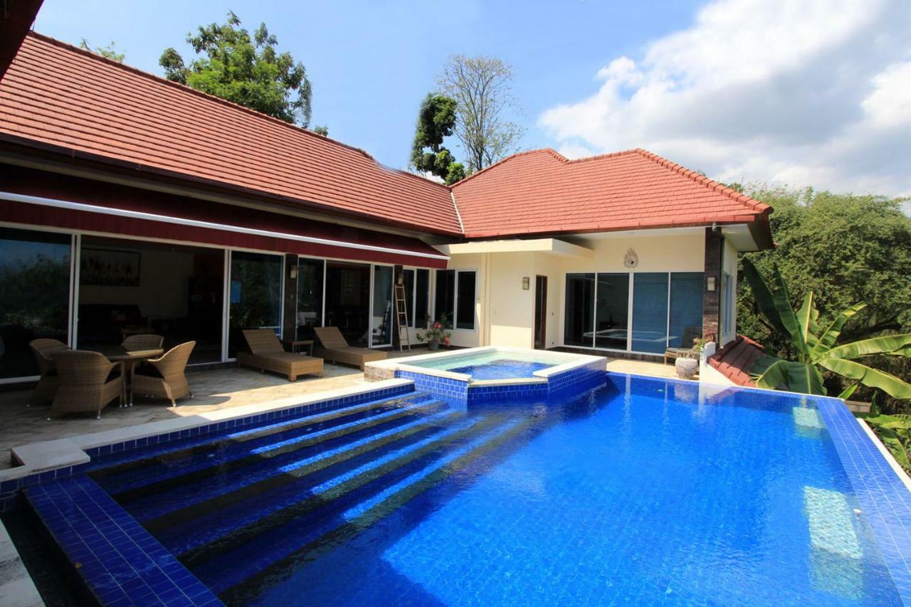 Villa Ebel Lovina  Luaran gambar